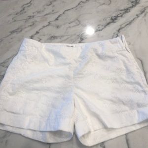 ❤️ Banana republic white side zipper dress shorts!